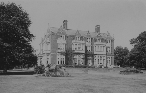 Sarisbury Court