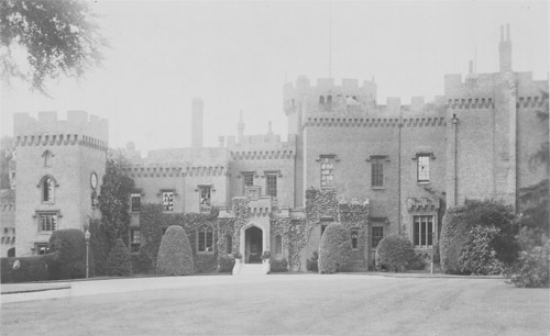 Lea Castle