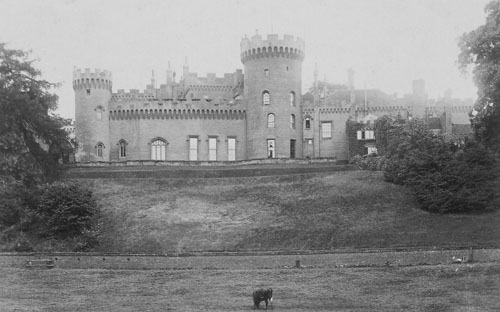 Lea Castle