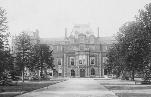 Newnham Paddox